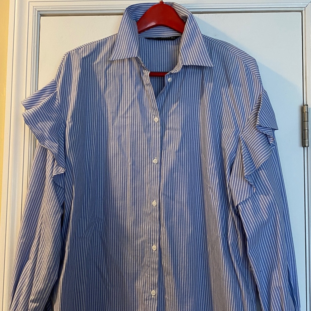Zara Beautiful Oversized Ruffles Details Button Down Shirt Excellent Condition
